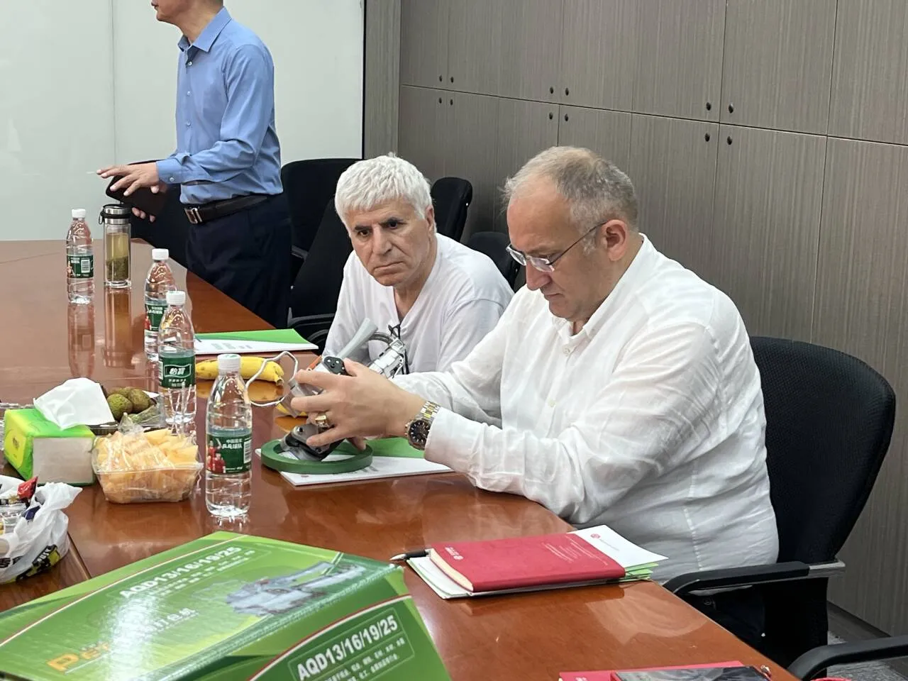 Pneumatic/Battery strapping machine